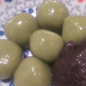 抹茶白玉だんごのあんこ添え